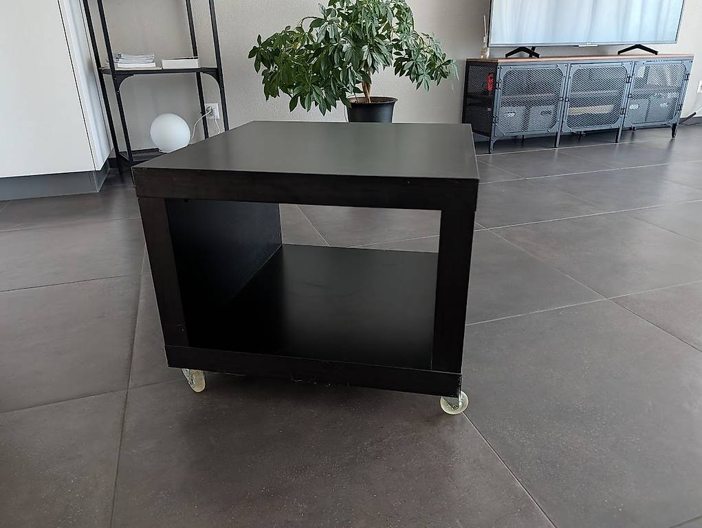 IKEA LACK Couchtisch, schwarz, mit Rollen 55x55 cm im Kanton Bern