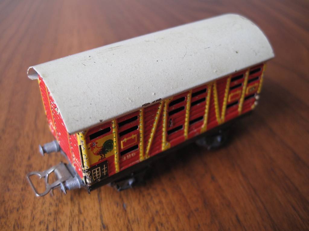 Wagon Couvert Marklin 386 HO En Métal - Ancien - Allemagne - Courant Alternatif