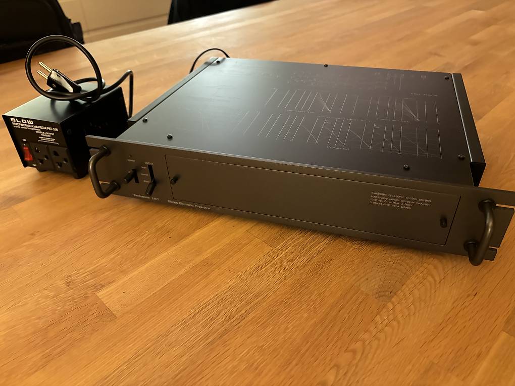 Technics SH-9015C electronic crossover junk for parts Technics SH-9015C electronic crossover junk for parts