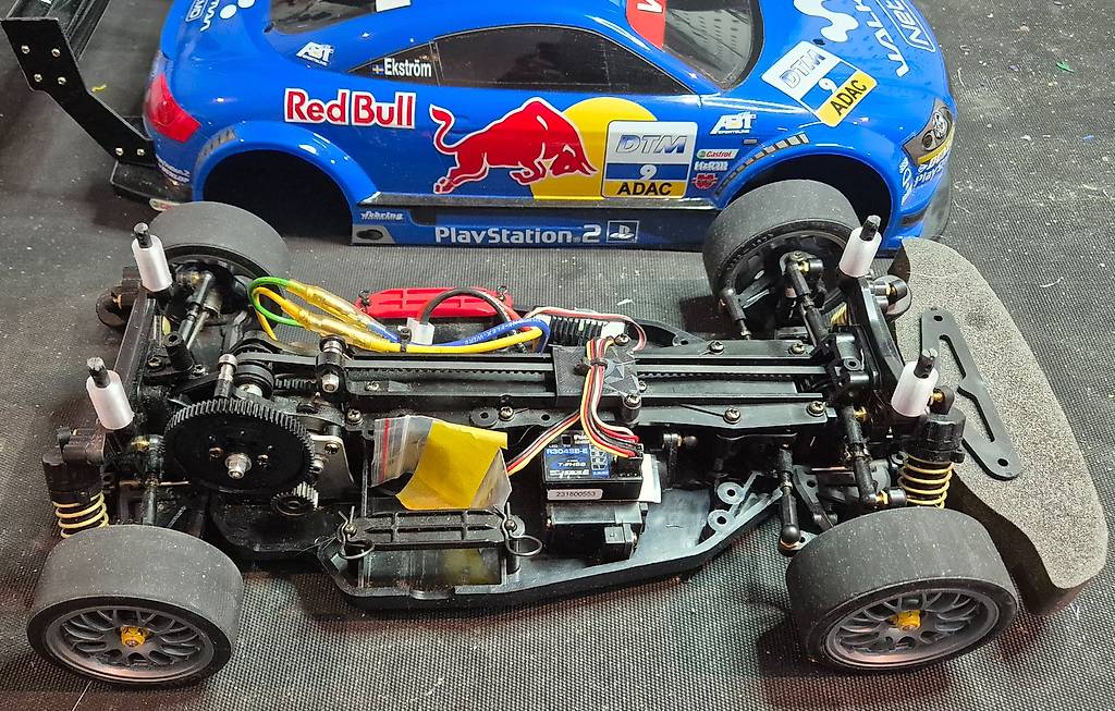 Tamiya ABT Audi TT-R DTM (TA04-SS Chassis) 1:10 R/C-Car im Kanton