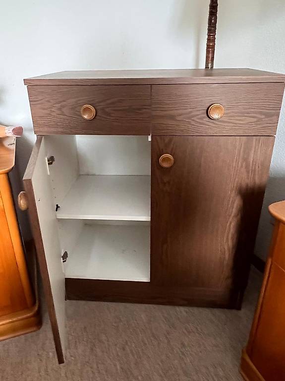 ältere Kommode zu verschenken im Kanton Bern