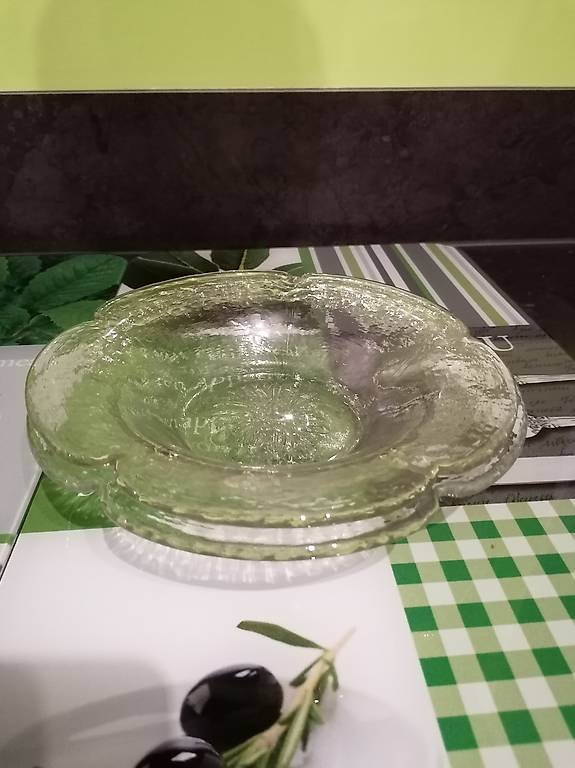 Glasteller für Salat oder Dessert im Kanton Bern