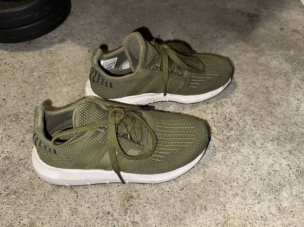 Adidas schuhe gr 31 im Kanton Luzern