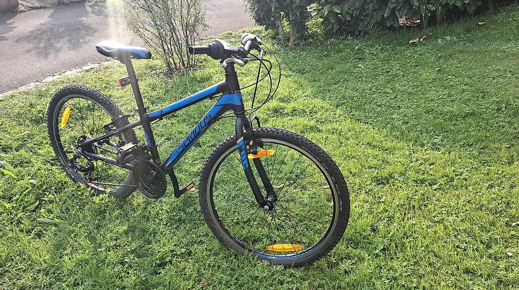 24 zoll fahrrad für 7 jährige PROMETHEUS BICYCLES PRO Mädchen | Premium Kinderfahrrad 24 Zoll alu | Fahrrad Mädchen 24 Zoll ab Jahre Super leicht | 8 Gang SRAM X4 Schaltung Bulls Flaschenhalter Carbon Look 24