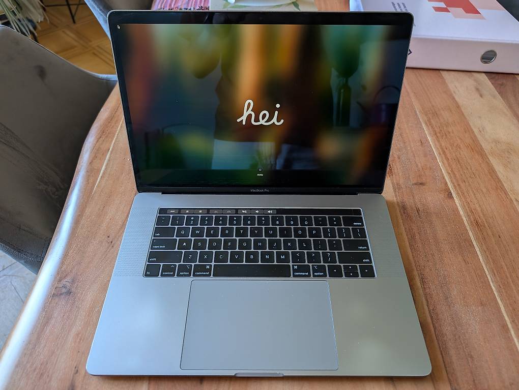 MacBook本体 MacBook Pro 16 2019 1TB 32GB MacBook Pro 16