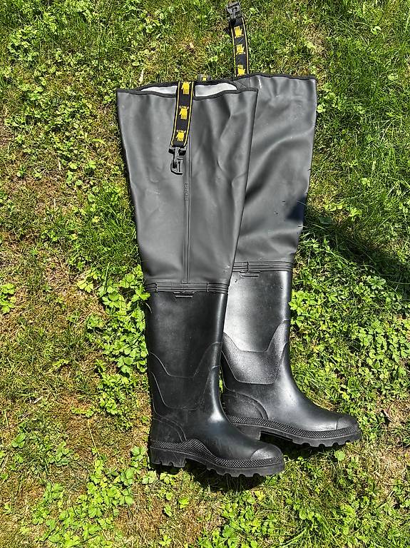 Fischerstiefel Größe 41 im Kanton Gallen