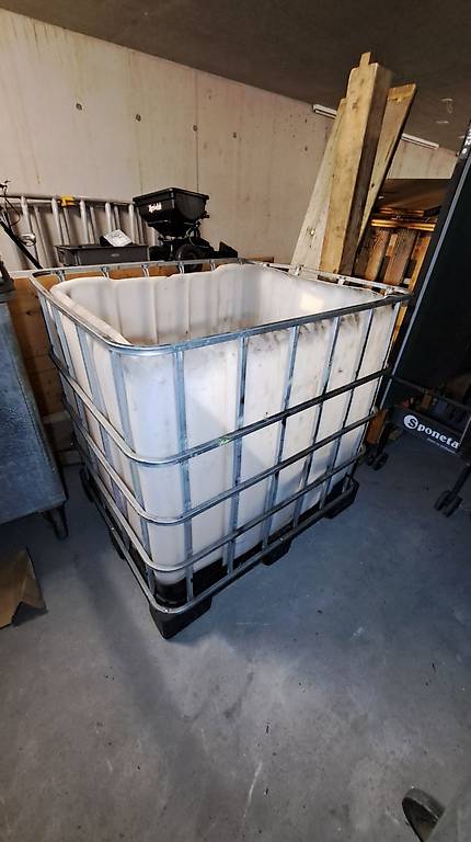 Kunstoffbox mit Gitterrahmen im Kanton Aargau tutti.ch