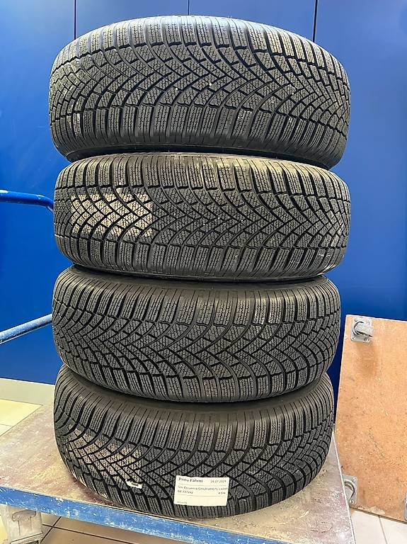 Volvo / XC 90 Neue Bridgestone Winterreifen auf Alufelgen im