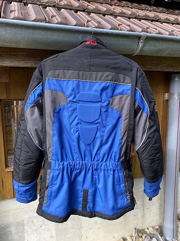 Motorradjacke 54 im Kanton Bern