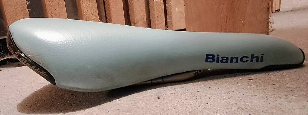 Selle Italia Bianchi Tri Matic Sattel Celeste im Kanton Bern