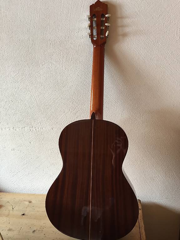 Spanische Gitarre im Kanton Graubünden tutti.ch