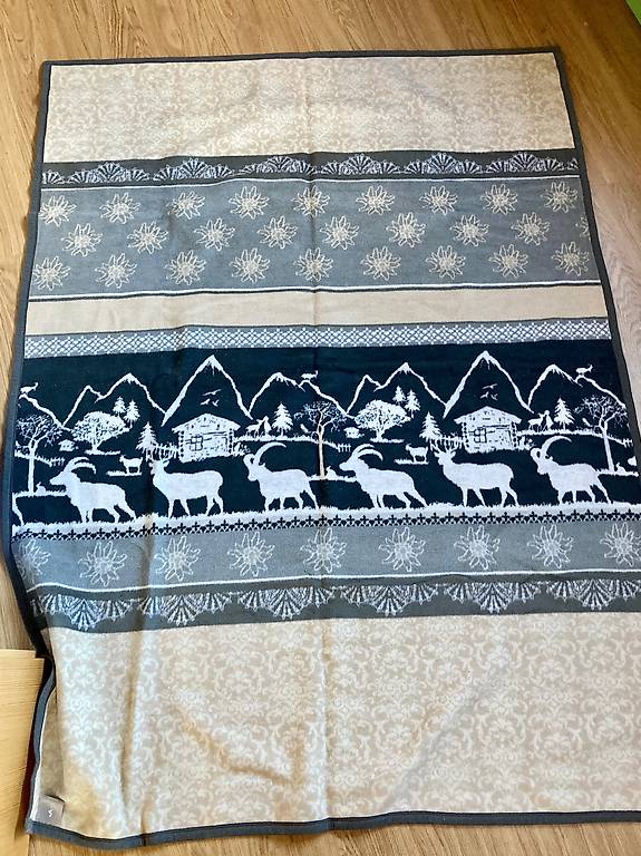 Couverture Columbia 72x72 Pouces (183x183cm) - Bleue - Neuve Avec étiquettes