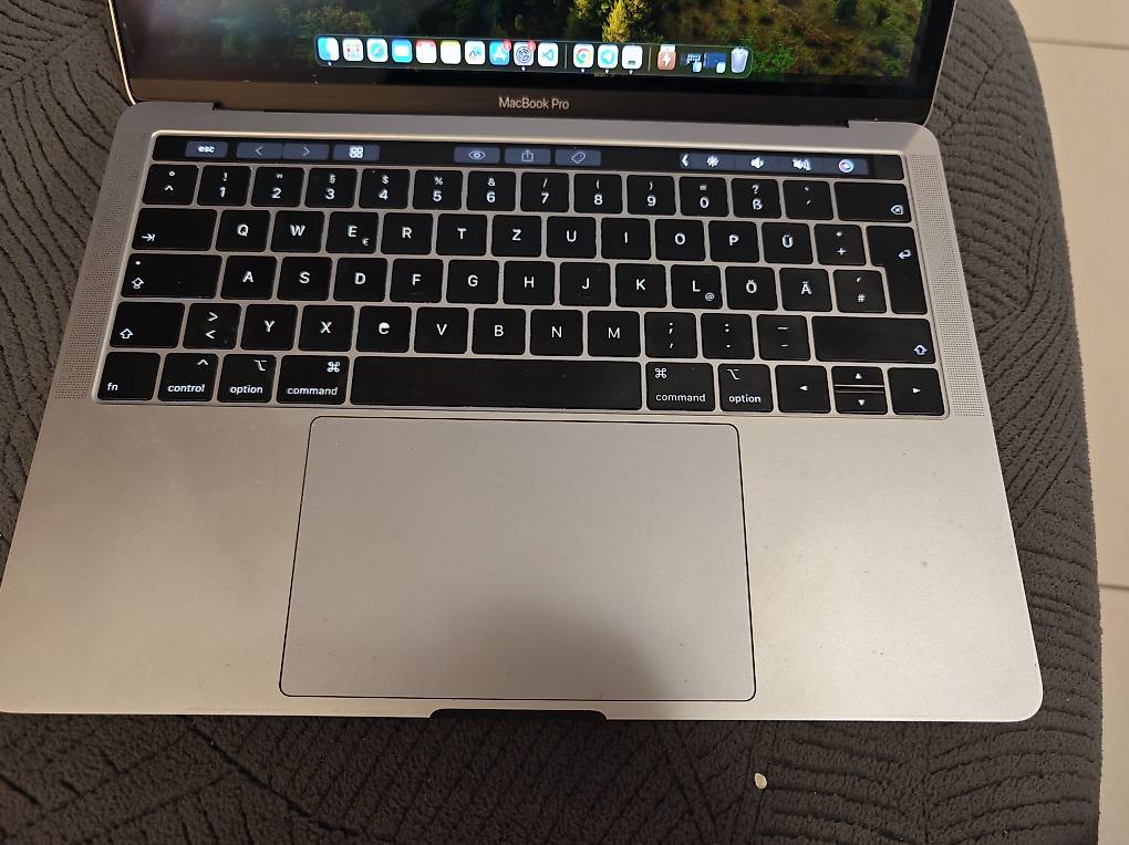 Macbook pro 2018 13インチ 16GB 1TB Core i7 Apple MacBook Pro 13インチ 2018 Core i7-8559U 2.7GHz 16GB 1TB 13.3