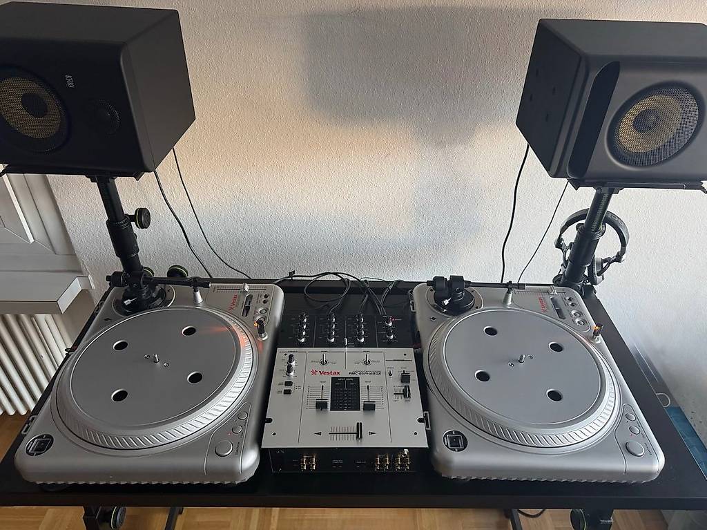 Vestax DJ-Set 2× PDX-2000 + PMC-05 Pro III DX Neuwertig im Kanton