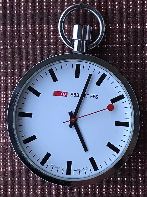 Mondaine Wanduhr Bahnhof Swiss Railway Clock Design Sbb Uhr Apple - Main Image