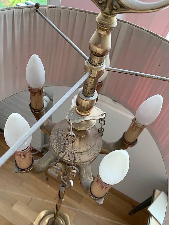 Ältere Stehlampe mit rotem Lampenschirm in Solothurn kaufen - tutti.ch