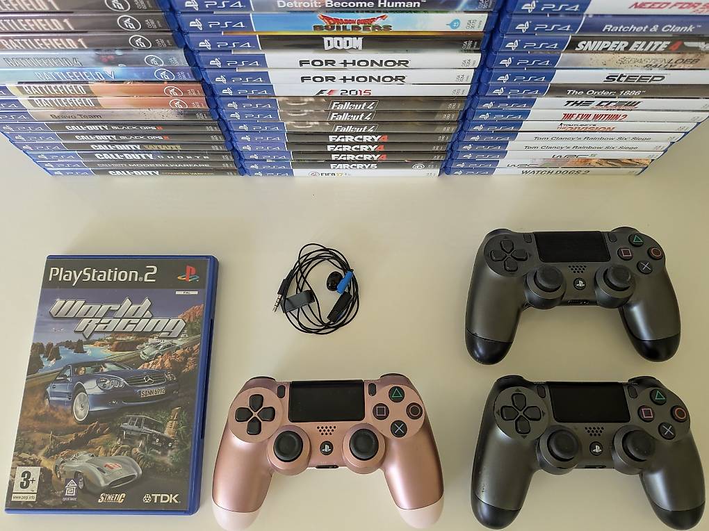 PS2, PS4, PS5 74 Games, 3 Controller & Headset Top Angebot im