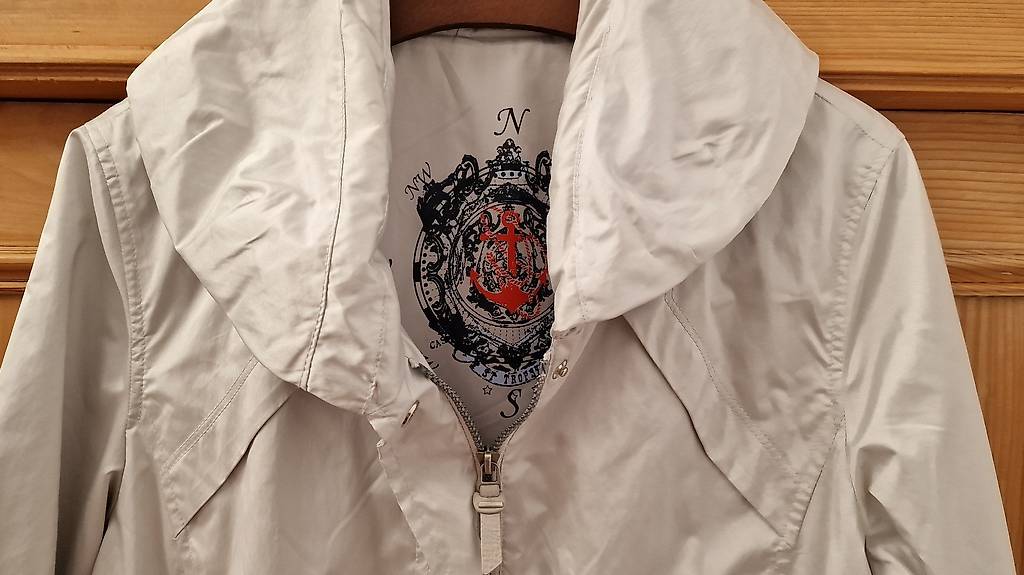 schöner leichter RegenMantel 