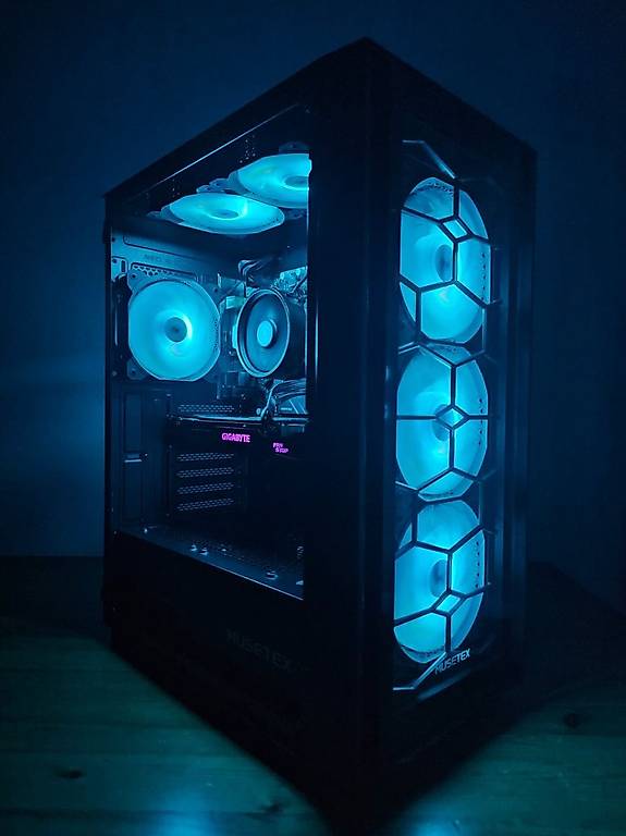 Gaming PC: Ryzen 4.10 GHz, GTX1070 8GB,512GB PCIe,16GB RAM im