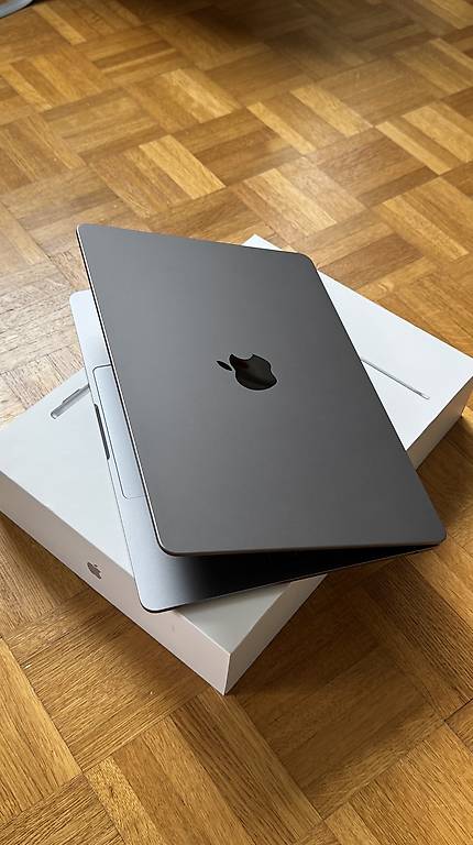 Apple MacBook Air 13 M2 8/256GB 2022 Space Gray im Kanton Luzern