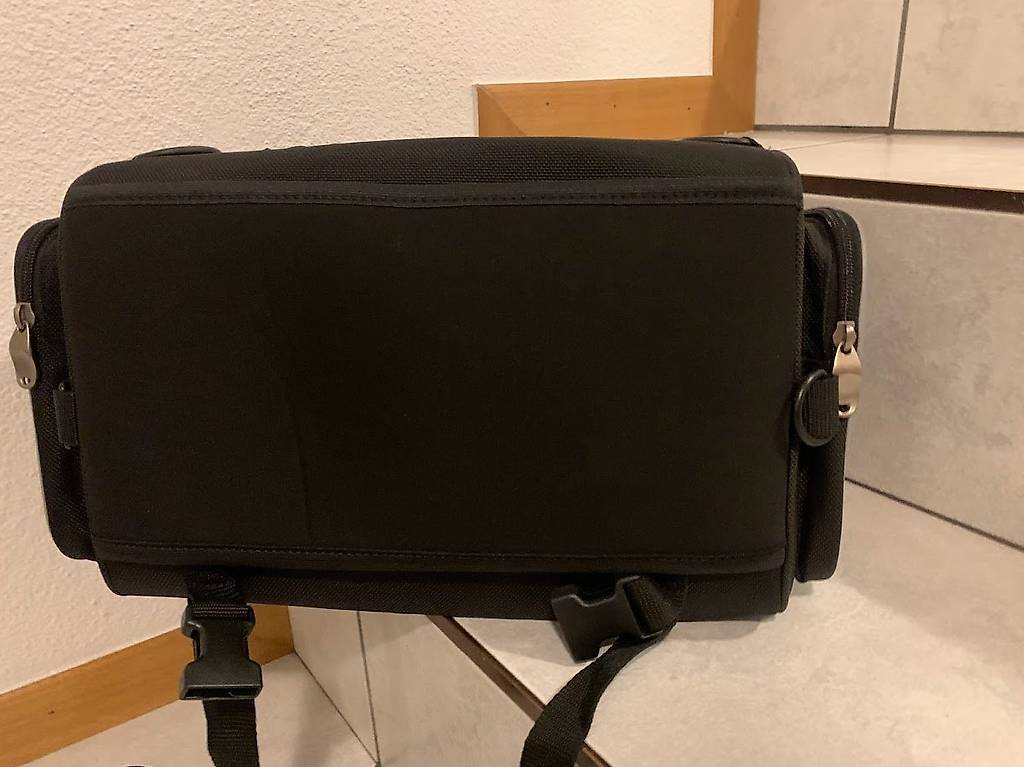 Borsa a tracolla in cuoio nero per moto custom art: BORSA02 HARLEY DAVIDSON