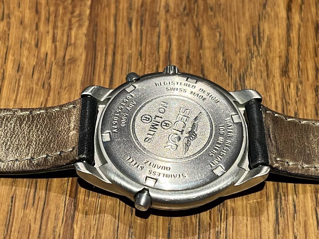 Montre Sector ADV 5000 - Étanche 100 M - Mouvement Quartz - Boîtier 29 Mm Acier Inox - Cuir Véritable - Unisexe
