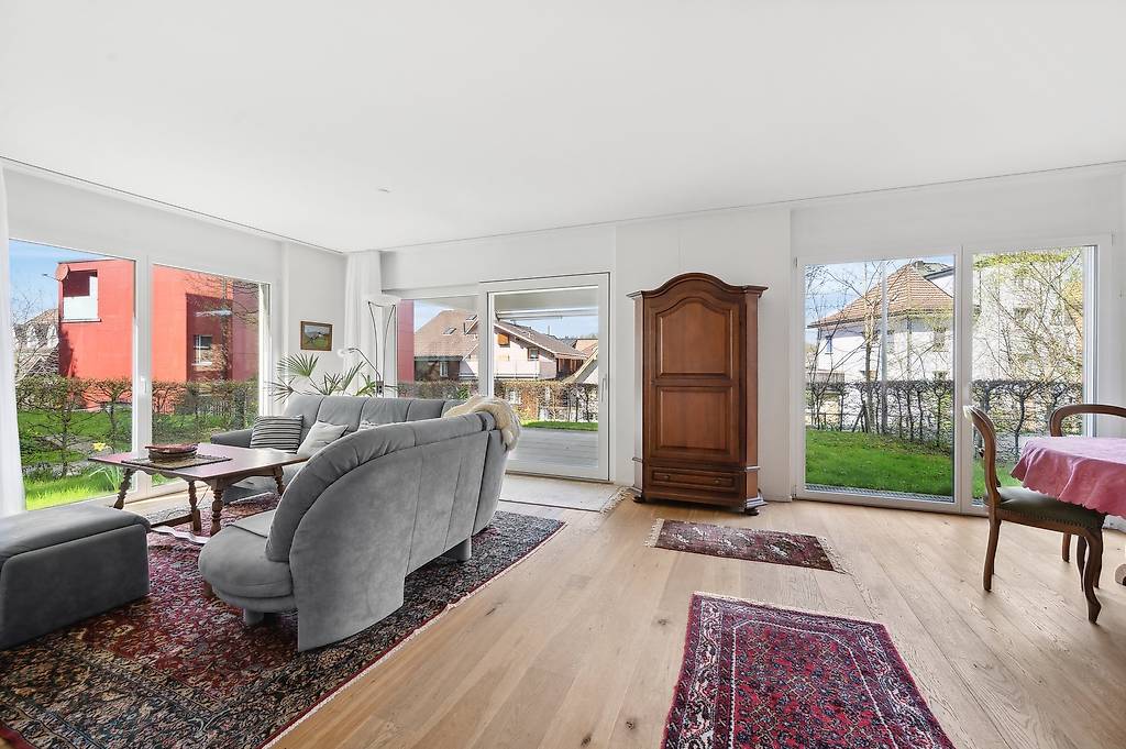 Zentrale ParterreWohnung mit Garten und Garage im Kanton Appenzell
