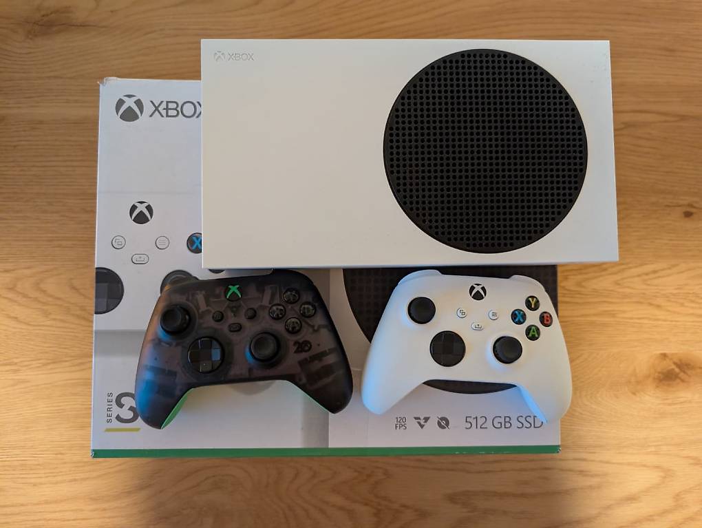 Microsoft Xbox Series S 512GB inkl. 2 Controller im Kanton Zürich