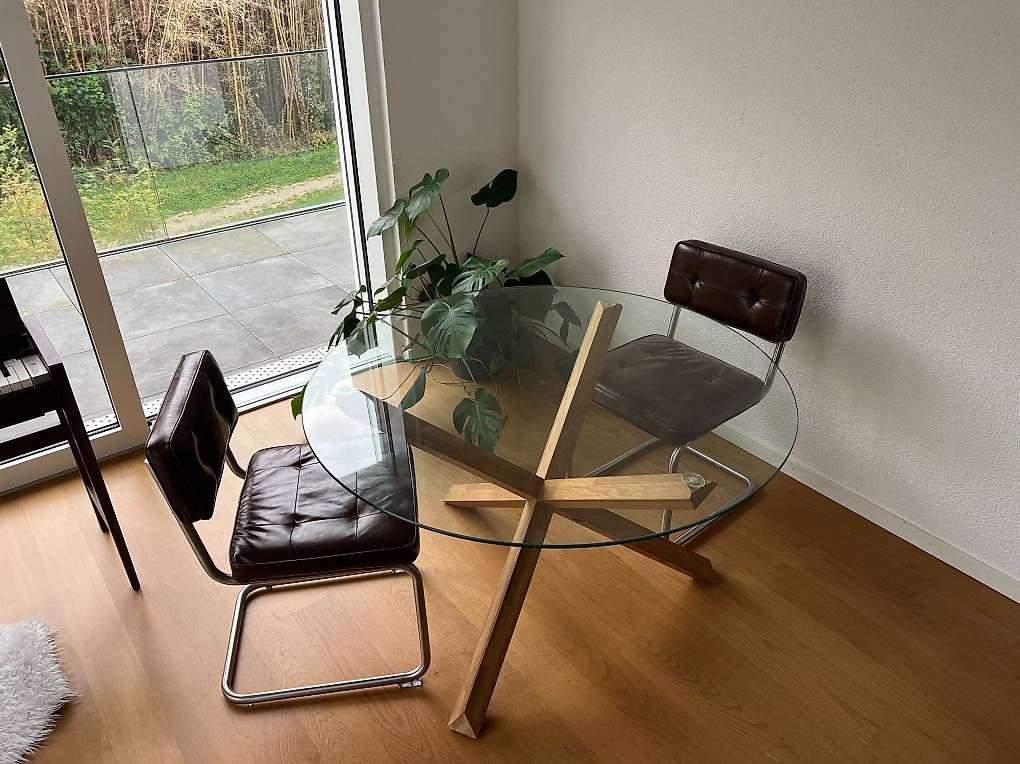Runder Glastisch mit Holzgestell JYSK 120 cm Cantone Vaud