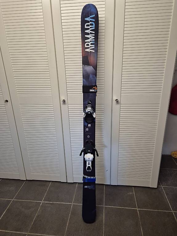 Freestyle Ski Armada Invictus 99TI - wie neu im Kanton Zürich