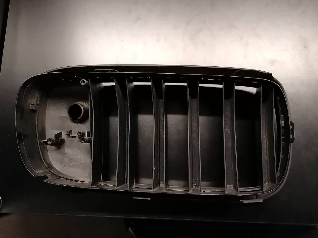 Calandra Anteriore Nera Lucida Per BMW X5 E53 (1998-2003) - Doppia Lamella, Stile Sportivo, Ricambio Di Alta Qualità