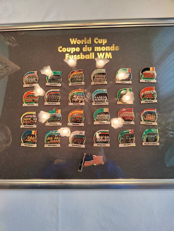 Original FussballWM 1994 Pinsammlung im Kanton Nidwalden tutti.ch