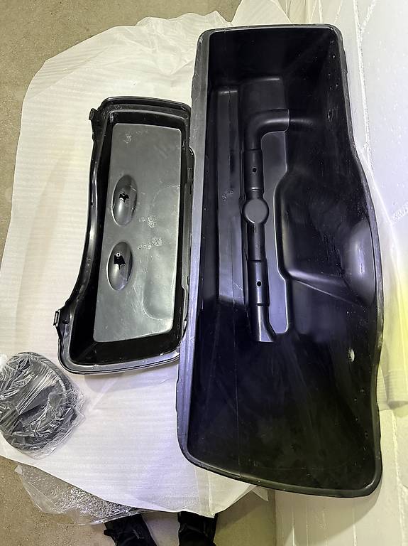 Customacces Hartschalenkoffer 33L Touring | Mit LED Rücklicht | Universal Halterungen