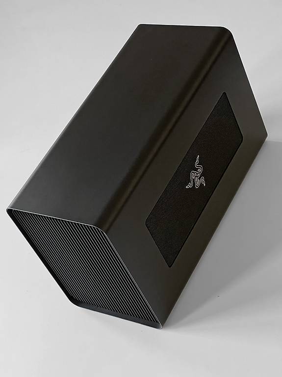 その他 Razer Core X + RX 5700 XT Red Devil eGPU Razer Core X + RX 5700 XT Red Devil eGPU