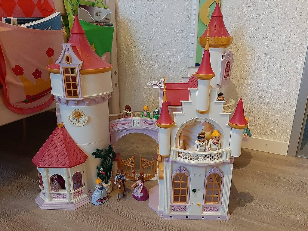 Playmobil 5142 Schloss mit VIEL Zubehör authentic