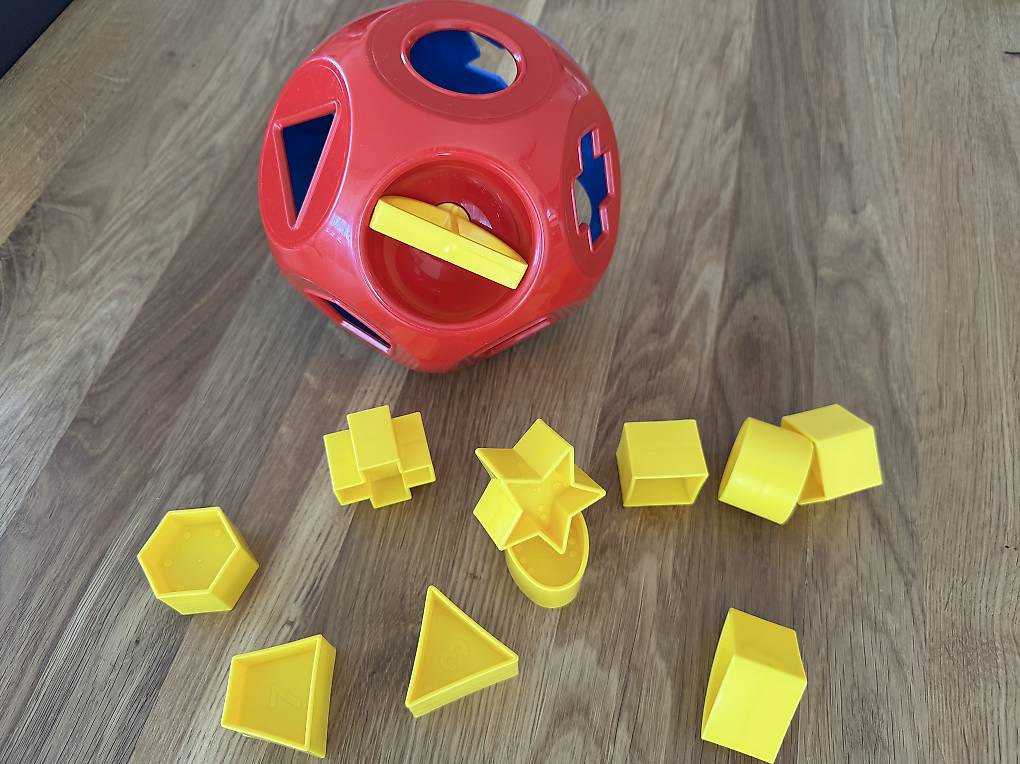 Ball mit Formen von Tupperware im Kanton Luzern - tutti.ch