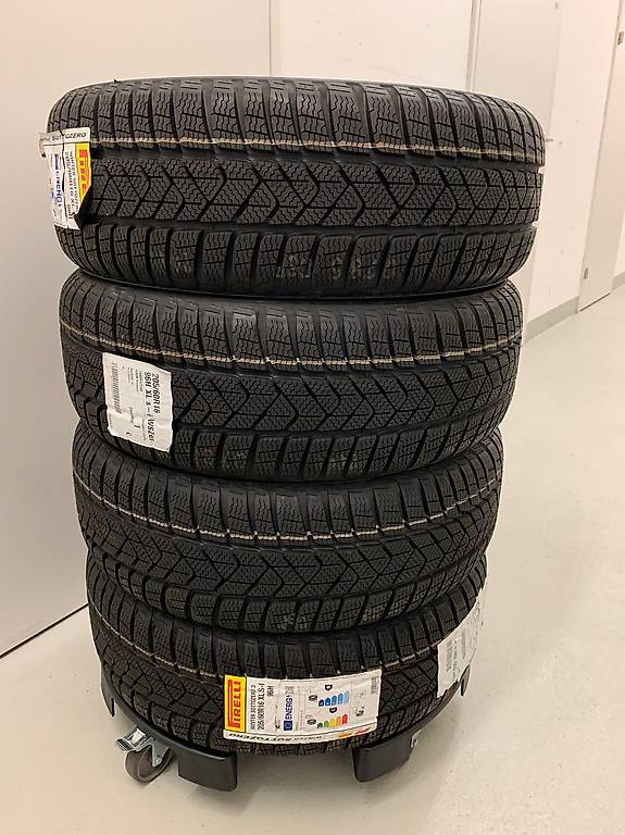 Neue Winterreifen Pirelli Im Kanton Z Rich Tutti Ch