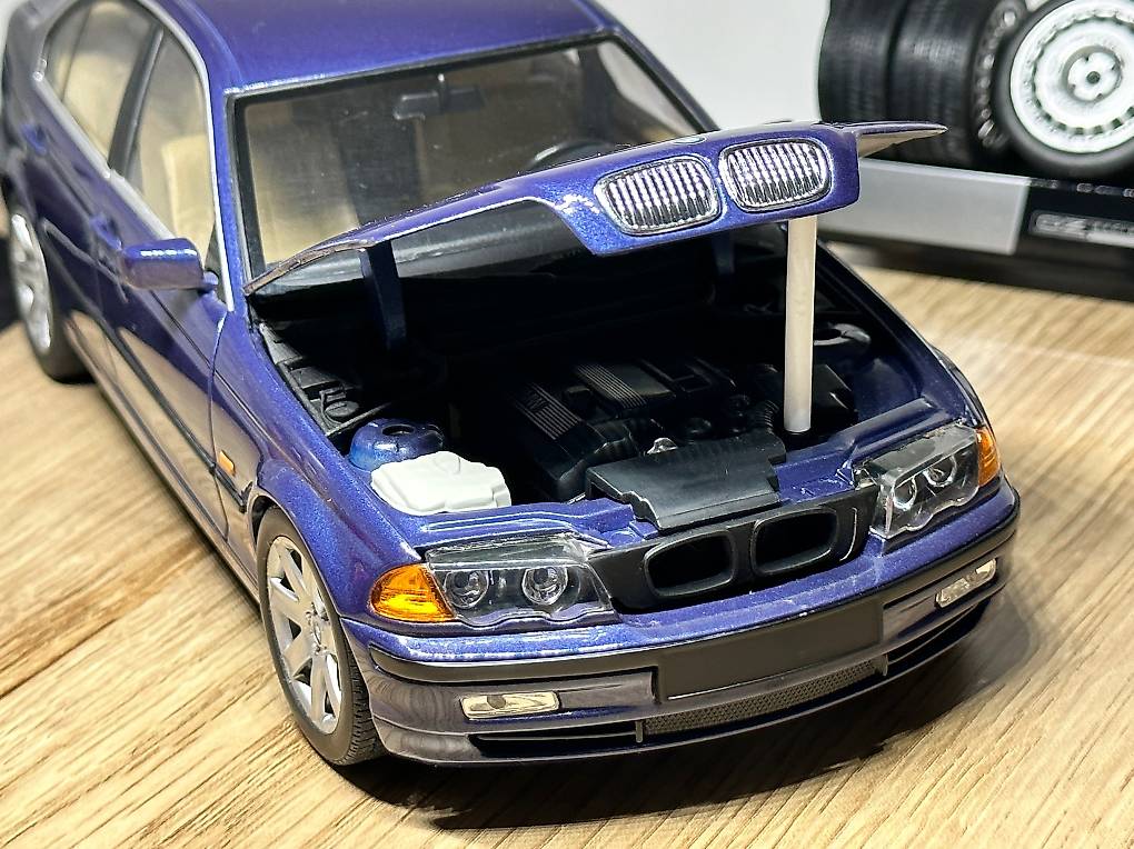 Bmw e46 328i limousine UT Models Modellauto 1:18 im Kanton