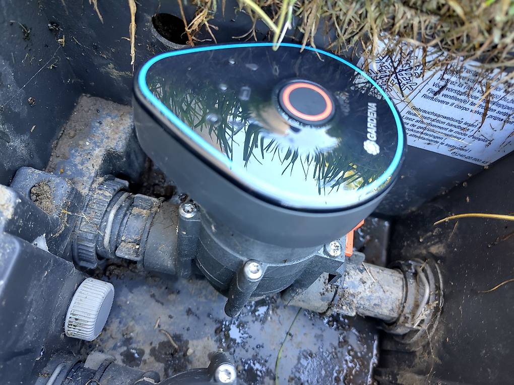 Gardena Bewässerung Bluetooth Ventil und Rasensprinkler im Kanton Bern