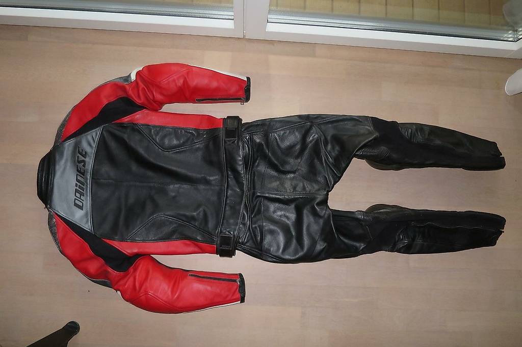 Dainese Lederkombi 2tlg Rot Schwarz Weiss Gr 98 M Lang Im Kanton