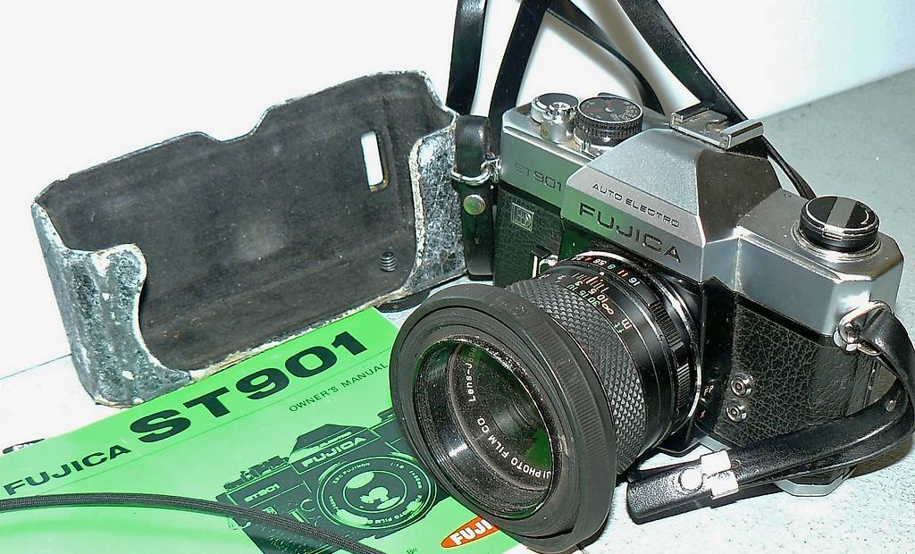 Fujica ST901 analog Kamera mit viel Zubehör im Kanton Zürich