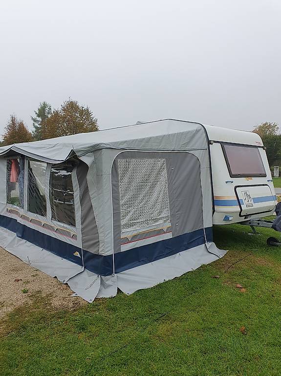 Wohnwagen Mit Vorzelt (Gebraucht) In Gadmen Für CHF 8100 - Nur Abholung