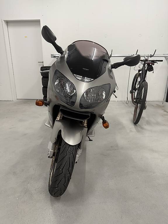 Kawasaki Ninja ZX-12R Bj. 2000, MFK 05.24 im Kanton Obwalden