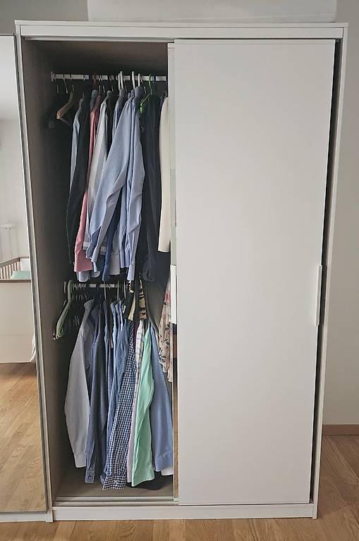 IKEA Schiebetürenschrank mit Spiegel, 120 cm breit im Kanton Zürich