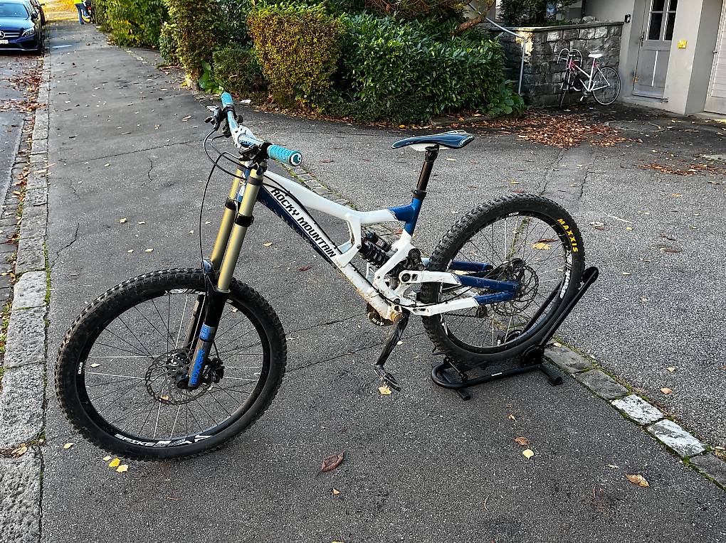 Rocky Mountain Flatline pro occ.Downhillbike im Kanton Bern - tutti.ch