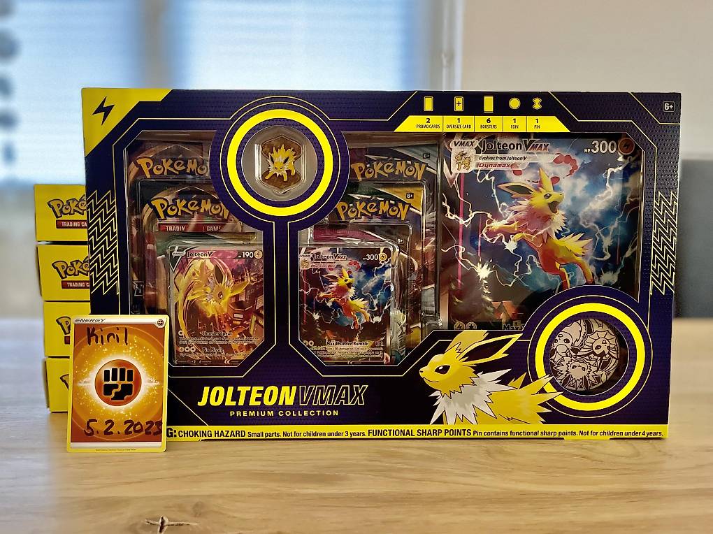 Pokemon buy Jolteon VMAX Premium Collection