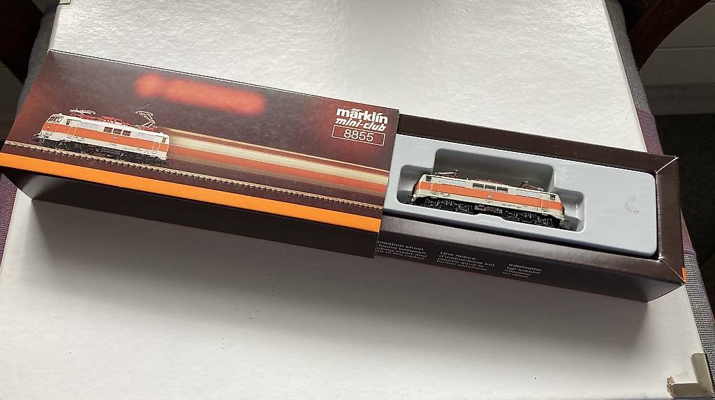 Märklin 8855 BR111 Spur Z Canton Jura - tutti.ch