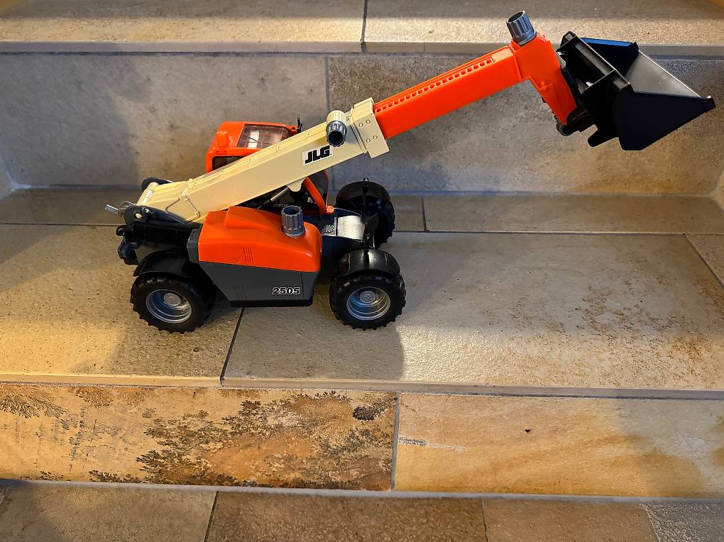 Jouet Chargeur Télescopique Bruder 02140 - JLG 2505 Échelle 1:16 - Bras Extensible - Godet Amovible