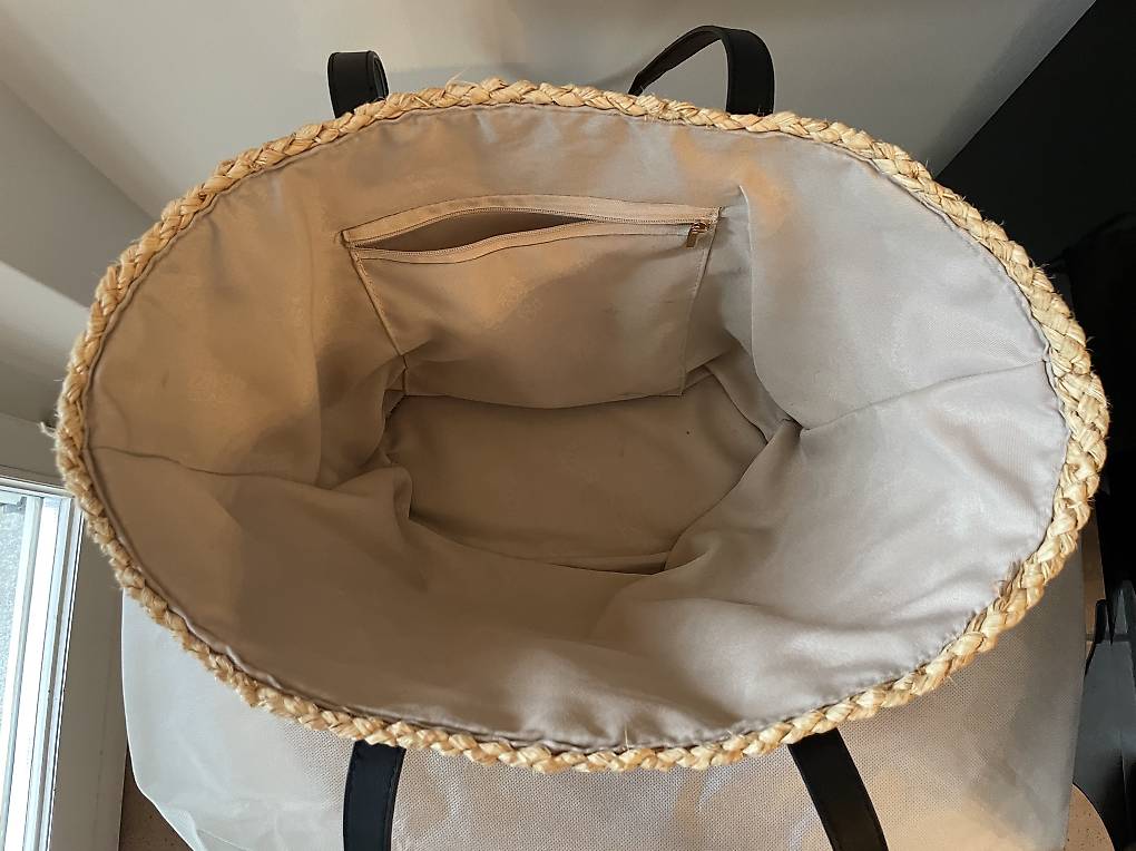 Borsa Cavalli Class in paglia intrecciata im Kanton Tessin