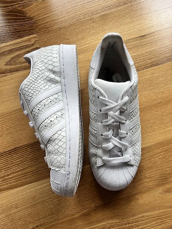 Adidas Superstar Weiss Schlangenmuster im Kanton Zurich tutti.ch